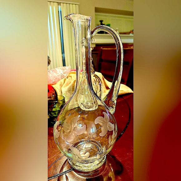 Vintage Other - Vintage Mid Century Floral Etched Glass Wine Pitcher Decanter